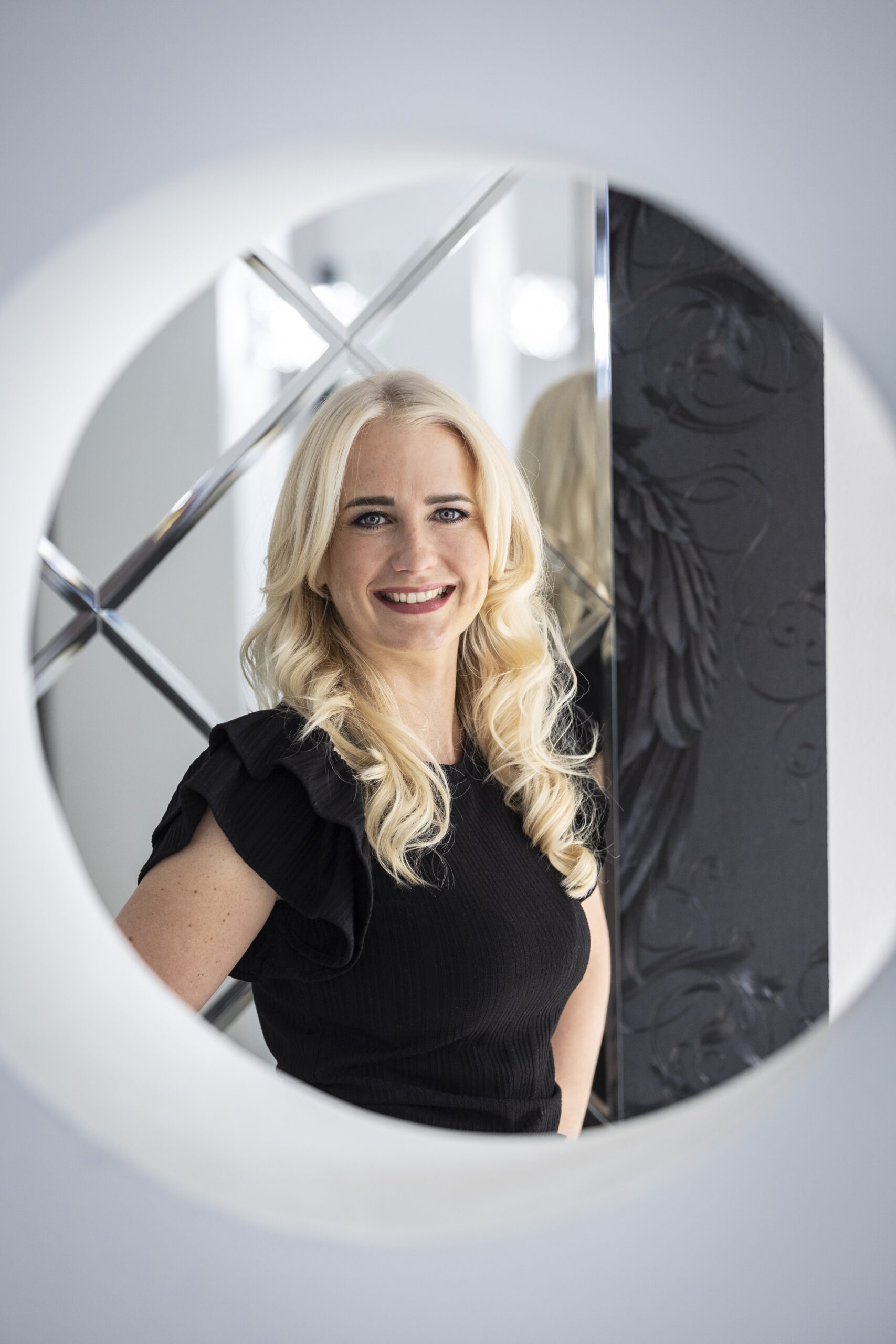 Friseurmeisterin und Gründerin Katrin von Haar Atelier Hofheim